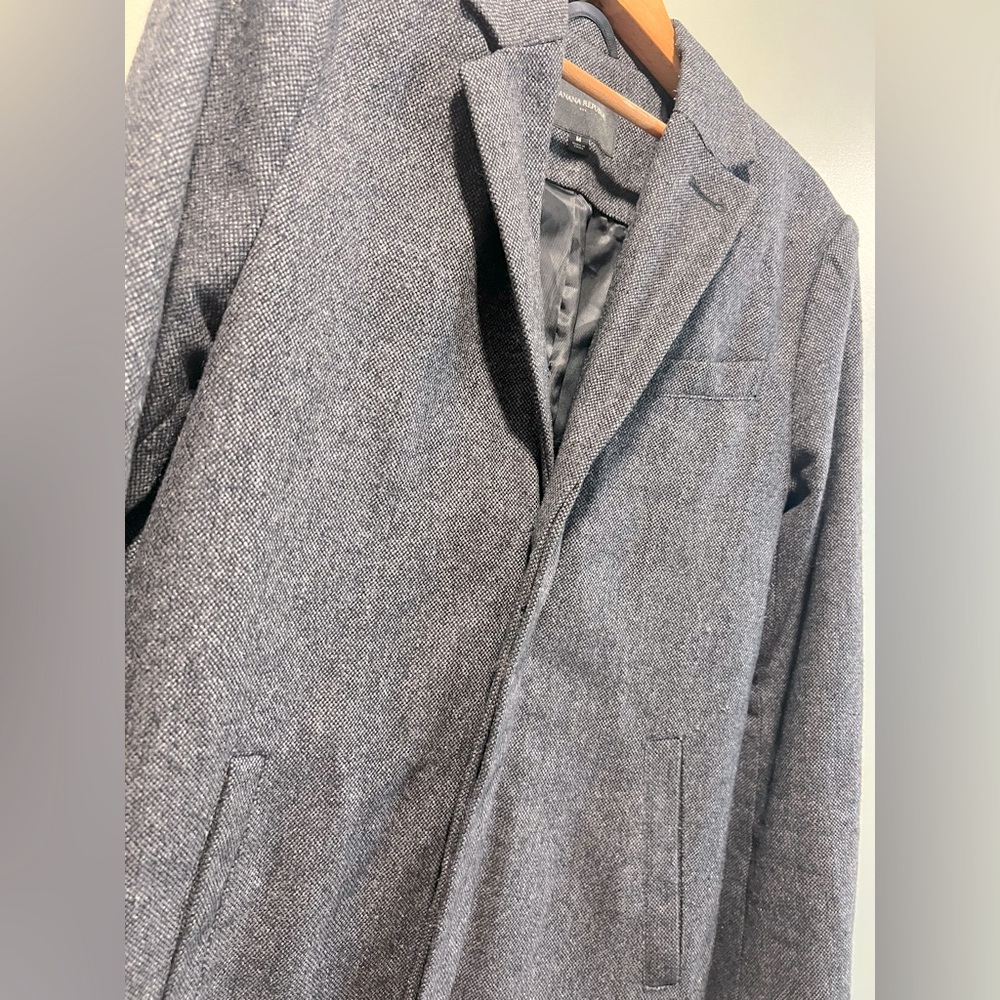 Banana Republic Men's Charcoal And Wool Blemd Top Coat 
Trench Coat
Size Medium - Picture 2 of 6
